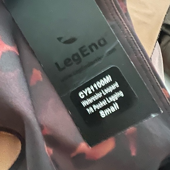 NWT•High Waist LegEnd 7/8 Leggings Pockets Watercolor Leopard Print Compression - Picture 4 of 7